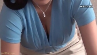 Jav视频中的业余少女巨乳被内射