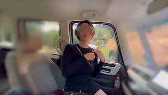 日本のグループセックスが顔射につながる